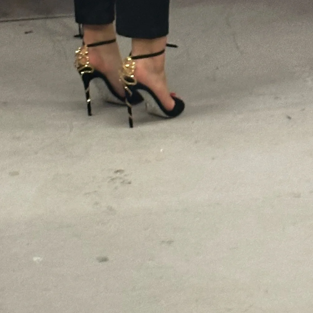 Rene Caovilla black suede sandals size 38 or 7/7.5 US NeW - Picture 9 of 9